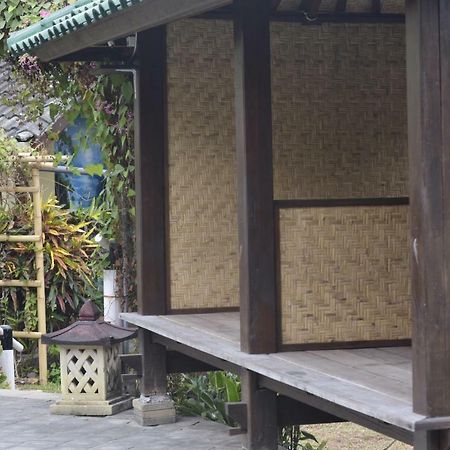 Villa Yukie Senggigi Montongbuwoh エクステリア 写真