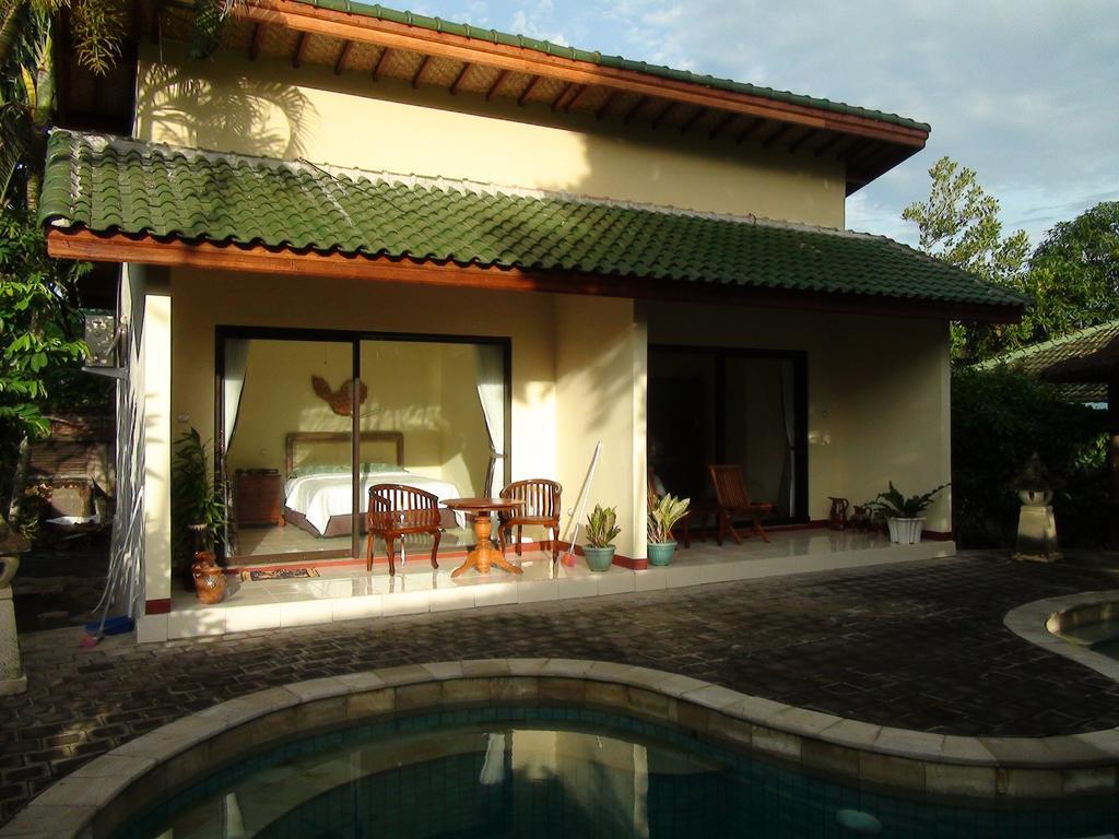 Villa Yukie Senggigi Montongbuwoh 部屋 写真