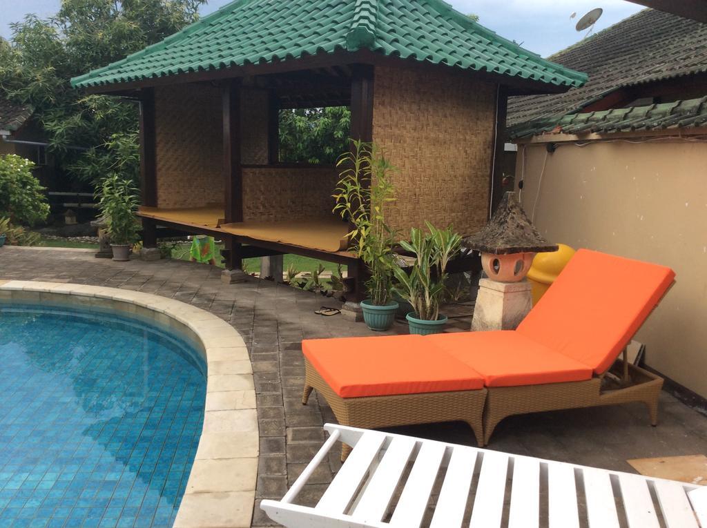 Villa Yukie Senggigi Montongbuwoh エクステリア 写真