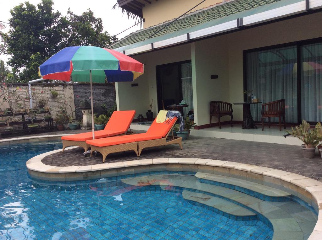 Villa Yukie Senggigi Montongbuwoh エクステリア 写真