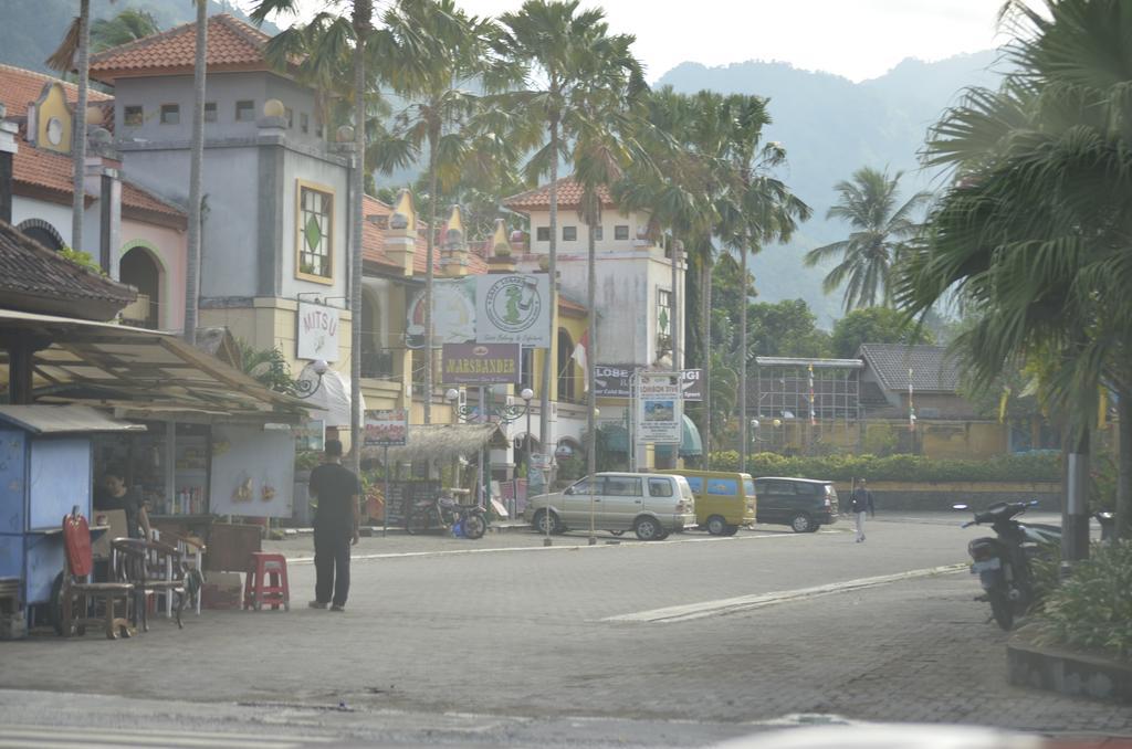 Villa Yukie Senggigi Montongbuwoh エクステリア 写真