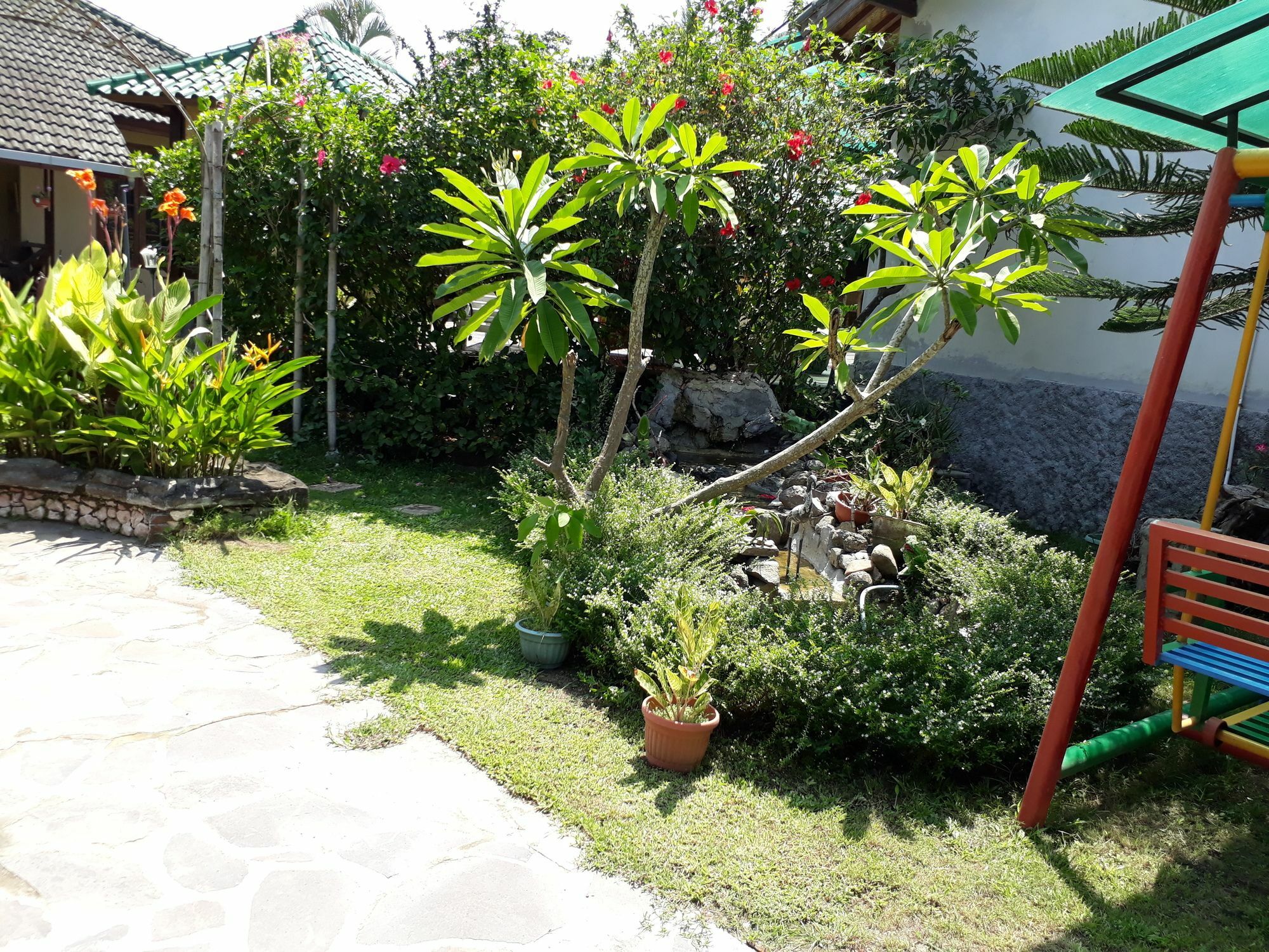 Villa Yukie Senggigi Montongbuwoh エクステリア 写真