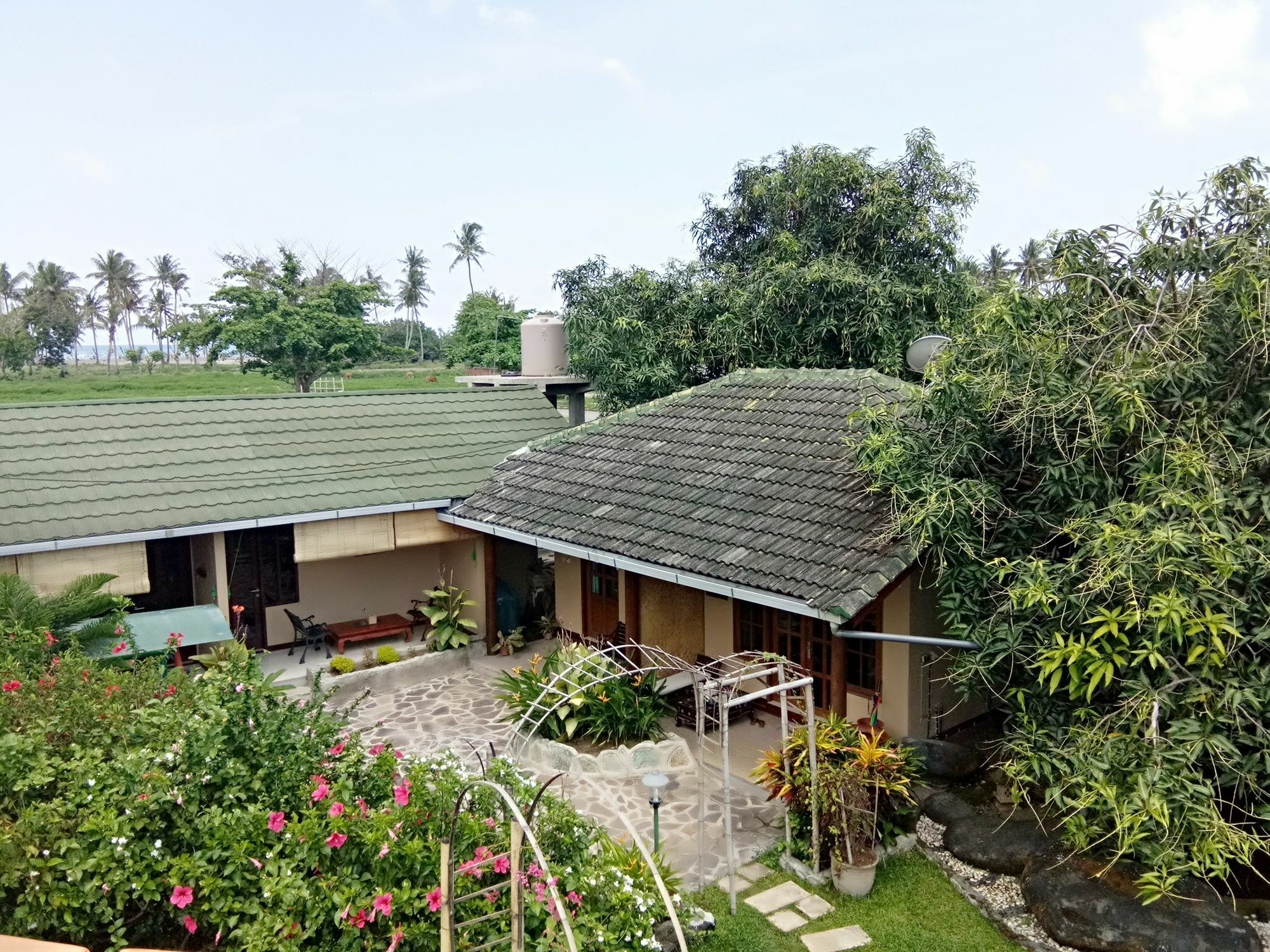 Villa Yukie Senggigi Montongbuwoh エクステリア 写真
