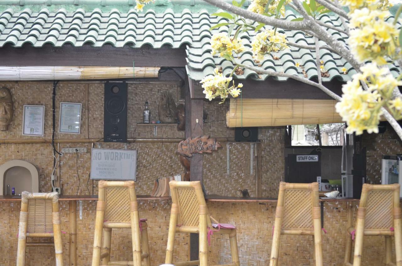Villa Yukie Senggigi Montongbuwoh エクステリア 写真