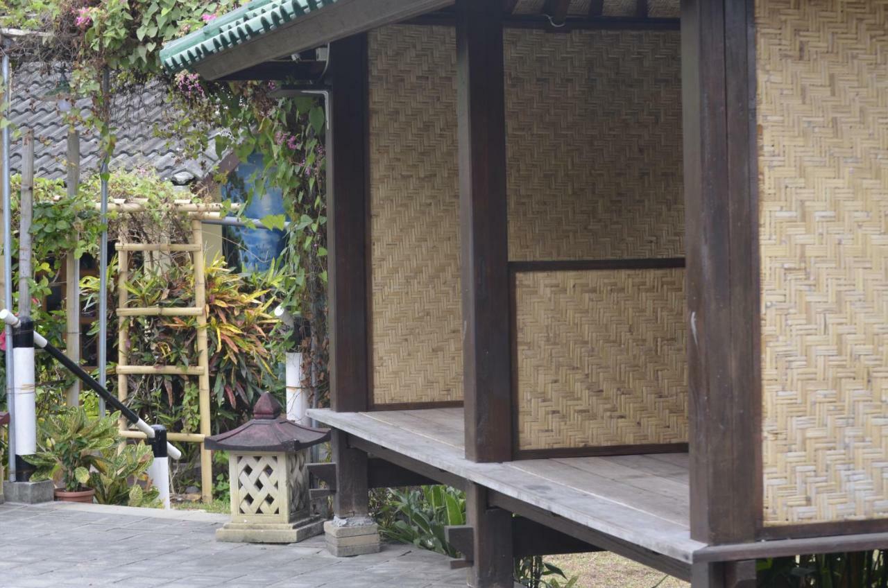 Villa Yukie Senggigi Montongbuwoh エクステリア 写真