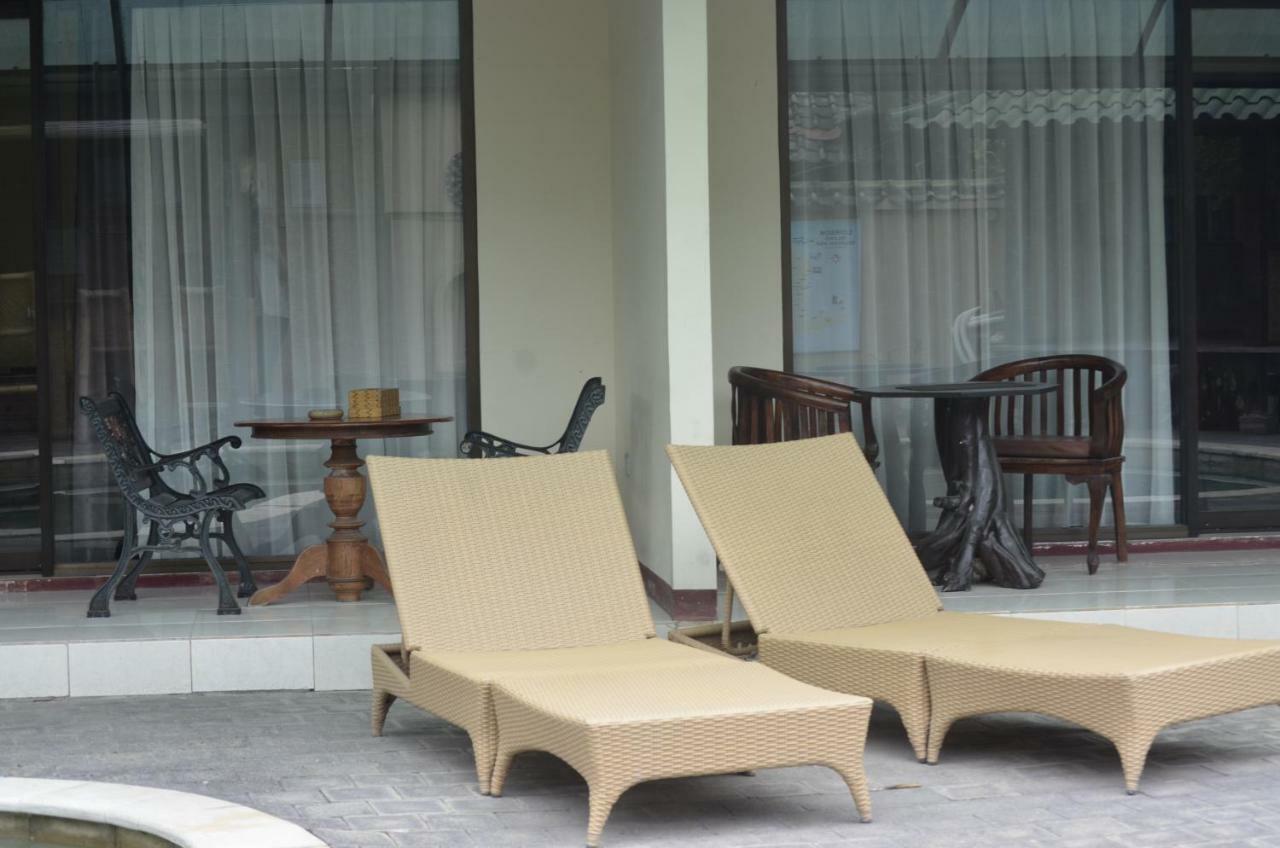 Villa Yukie Senggigi Montongbuwoh エクステリア 写真