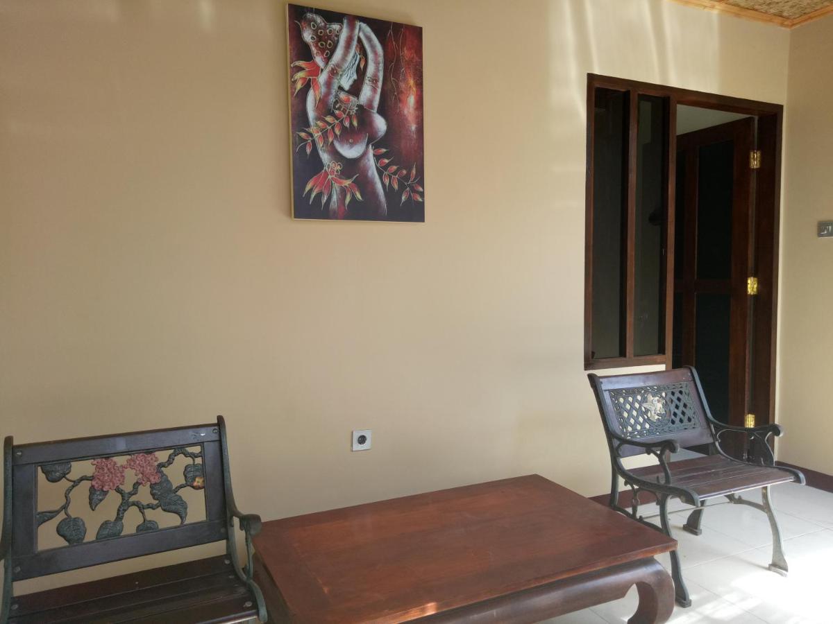 Villa Yukie Senggigi Montongbuwoh エクステリア 写真