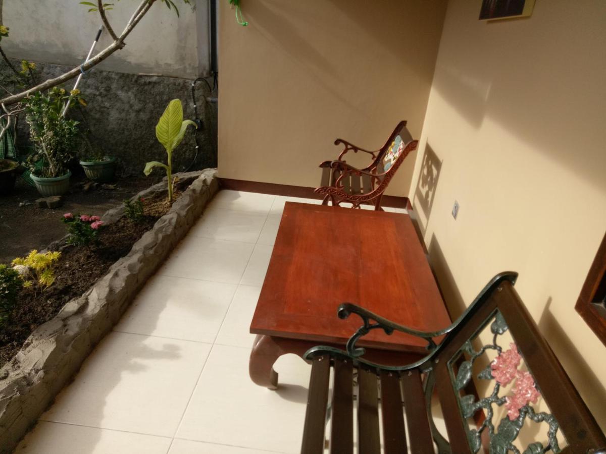 Villa Yukie Senggigi Montongbuwoh エクステリア 写真